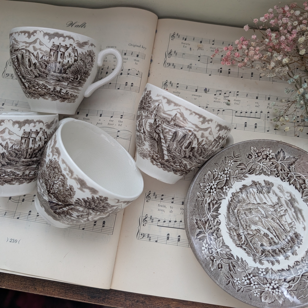 harlech Castle English Ironstone Brown and White Teacup Set